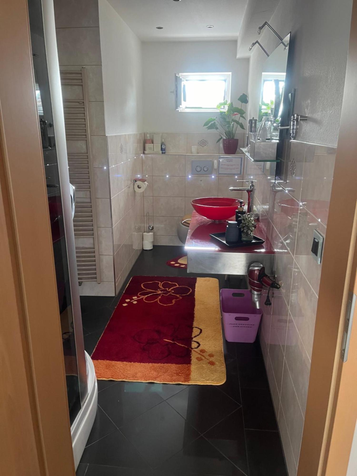 Gaestezimmer In Ratingen Bei Duesseldorf Mit Einem Hauch Luxus Exterior foto