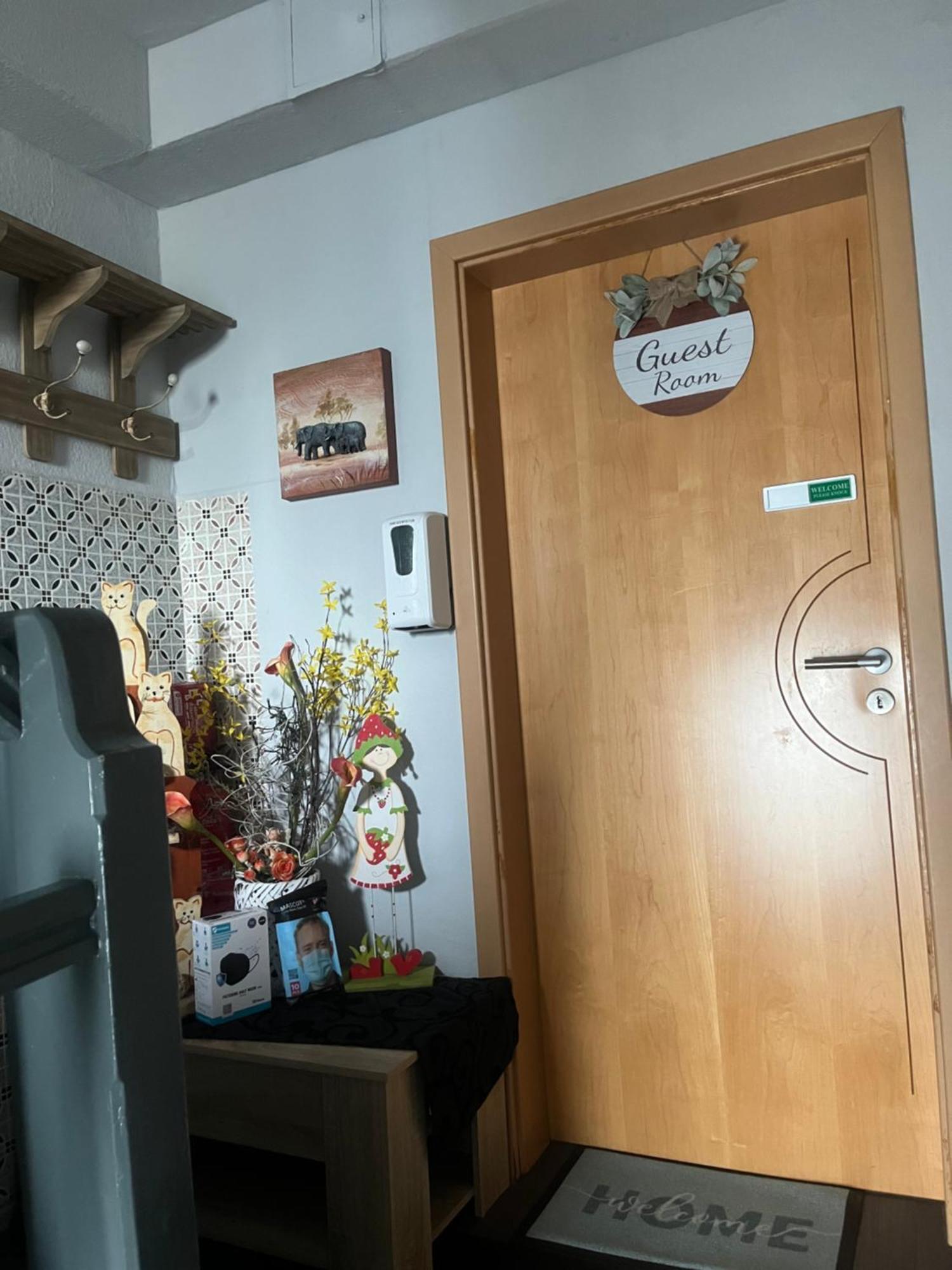 Gaestezimmer In Ratingen Bei Duesseldorf Mit Einem Hauch Luxus Exterior foto